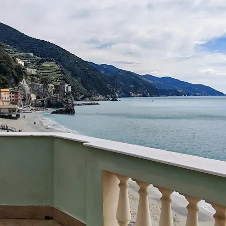 La Terrazza sul Mare Affittacamere-3